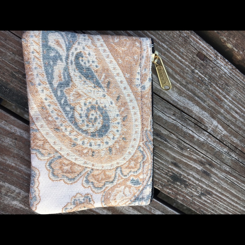Small zipper wallet