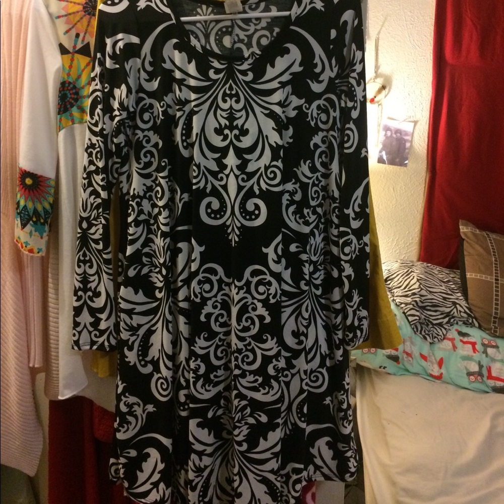 Vegas Dress worn once! Size Small BUT