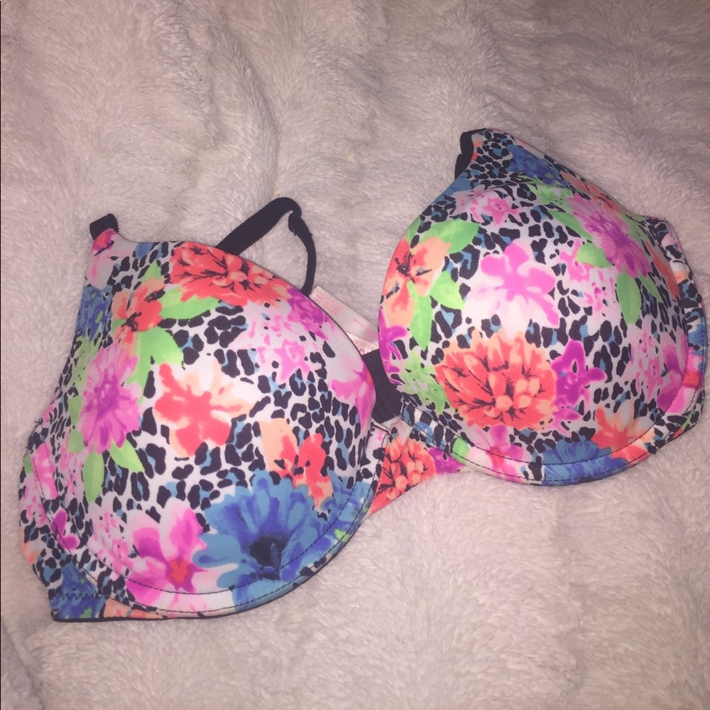 Pink Victoria's Secret 34D push-up