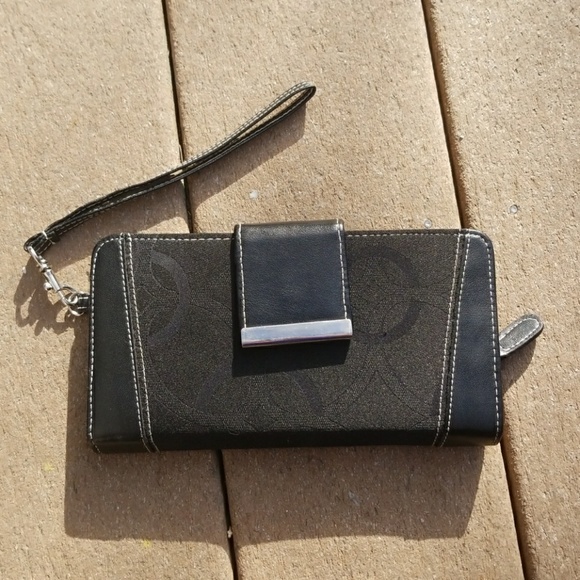 Handbags - Pretty Black Billfold Wallet