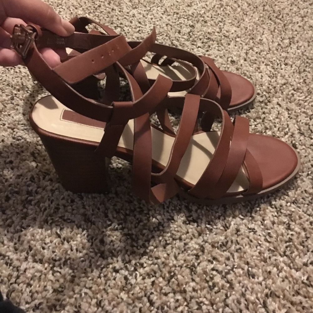 Forever 21 cognac chunky heel