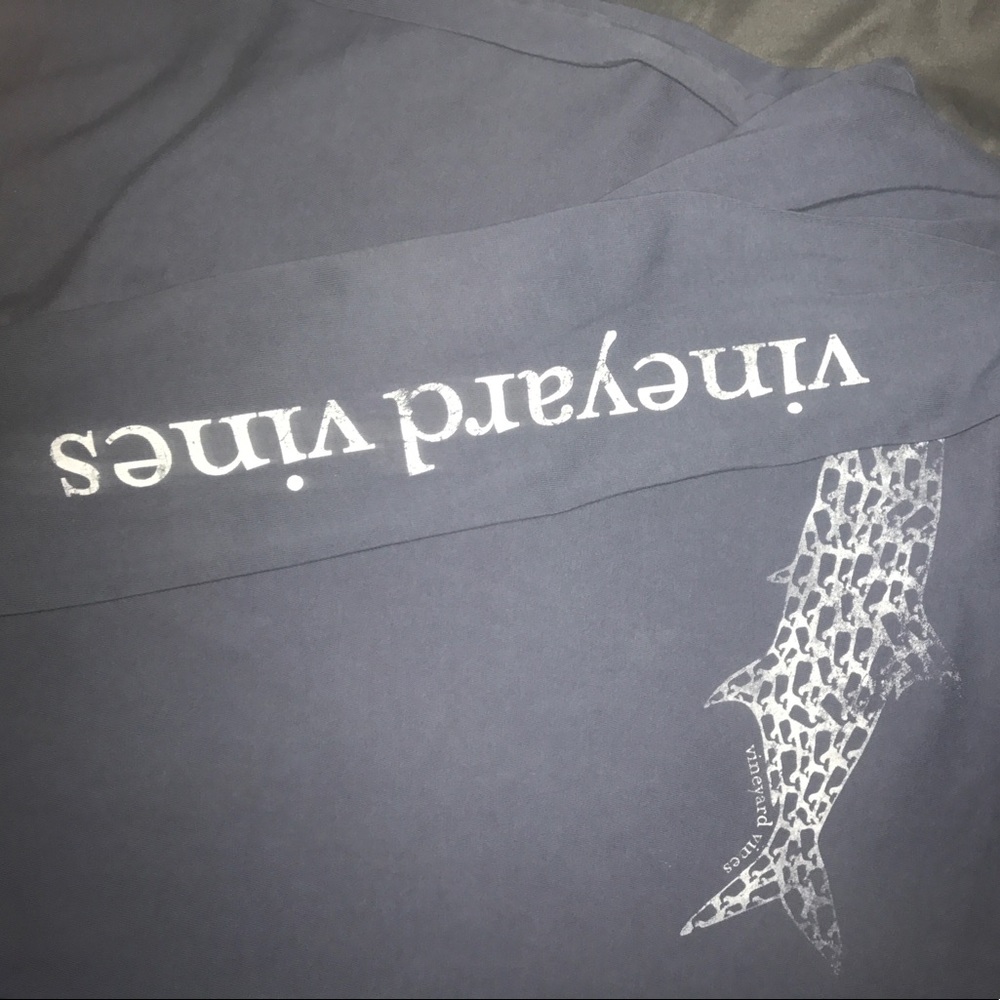 Vineyard Vines T-Shirt (Small)