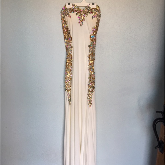 White strapless prom dress - Picture 2 of 4