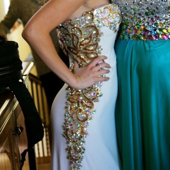 White strapless prom dress - Picture 4 of 4