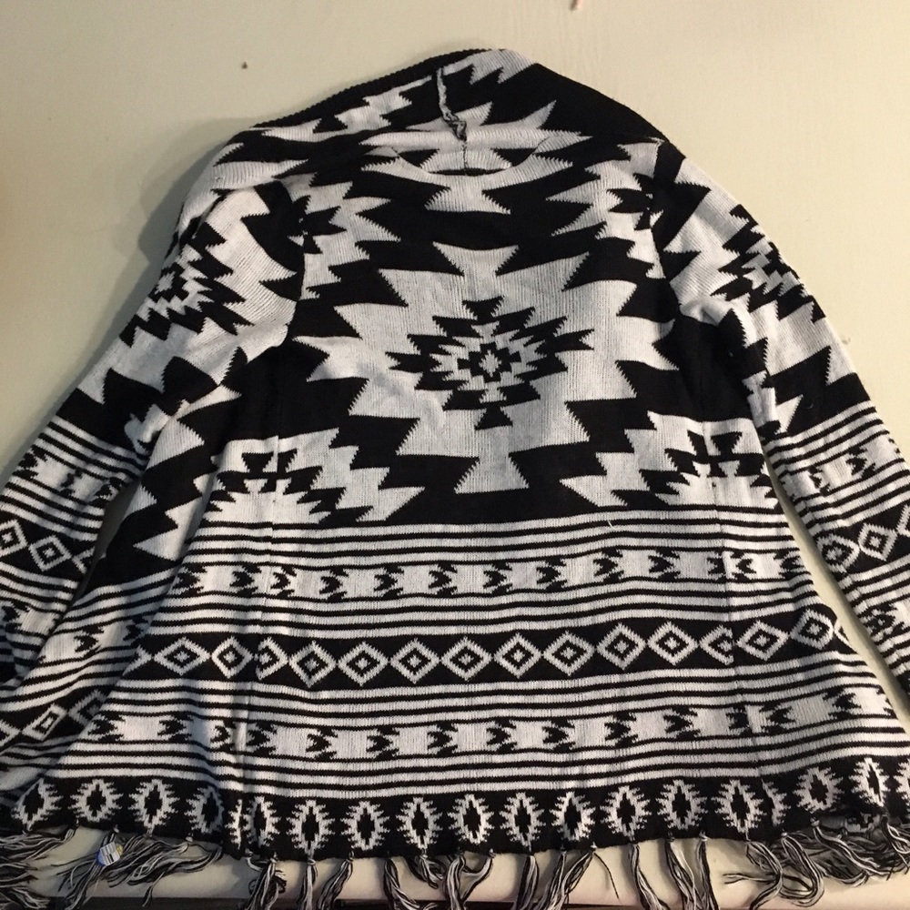 H&M Cardigan - Picture 2 of 2