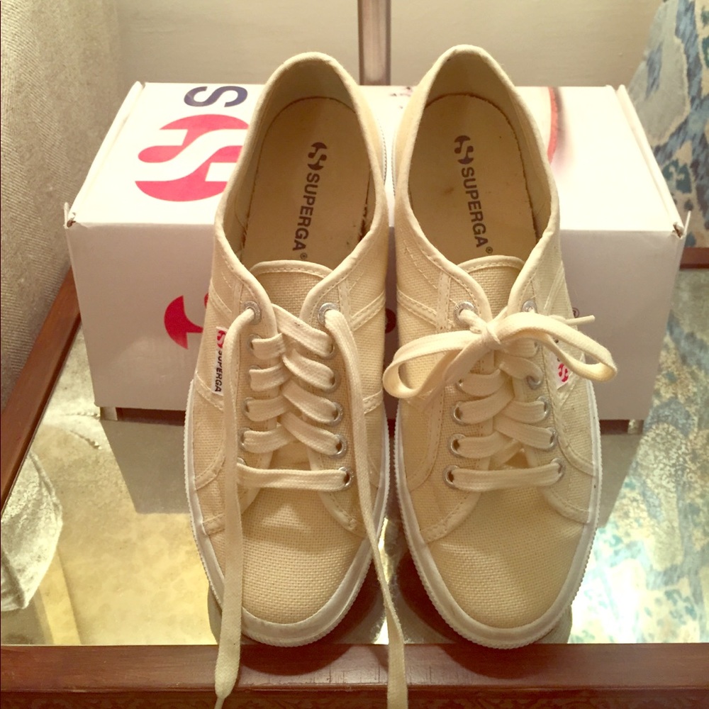 Superga Classic Sneakers