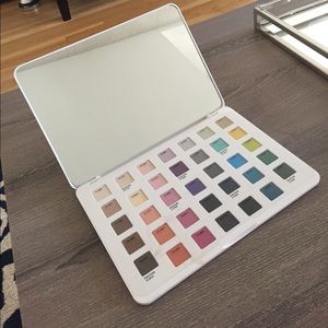 Sephora + Pantone Eyeshadow Palette