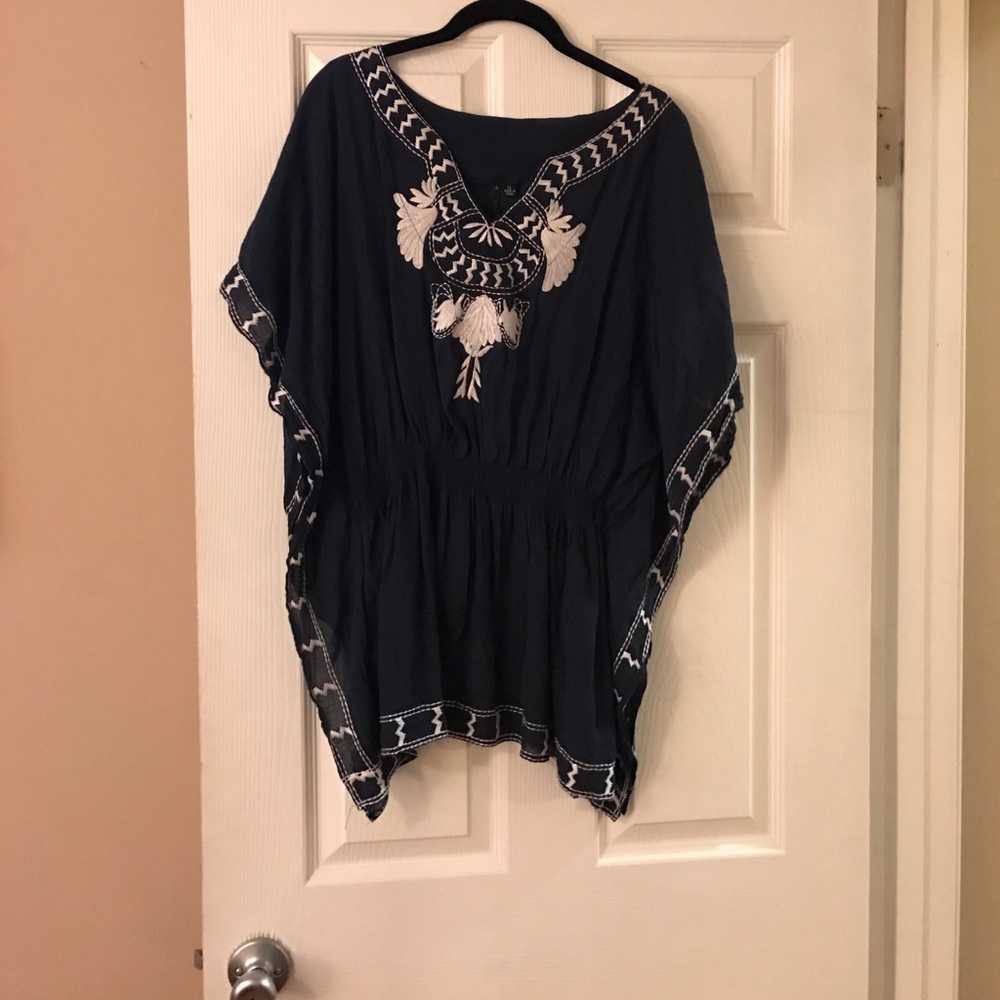 Navy top