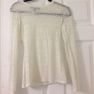 Beautiful BCBGMAXAZRIA white long sleeve