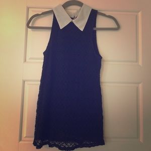 Lace collared sleeveless top