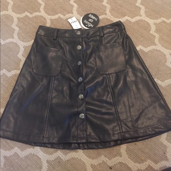 LF Leather button-up black skirt - Picture 2 of 3