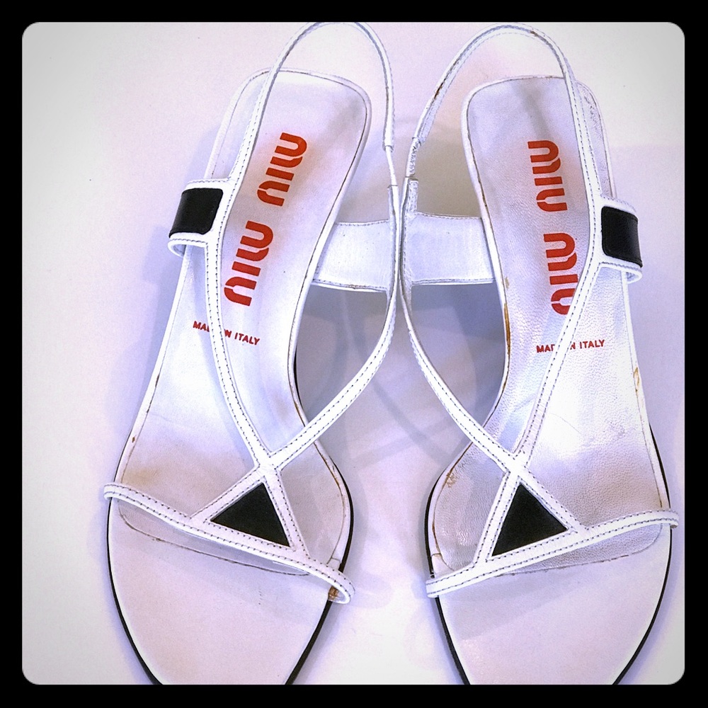 **SOLD**   White kitten-heel Miu Miu sandals