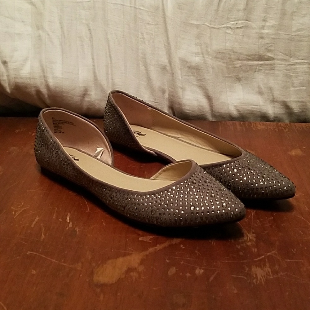 Mossimo sparkle grey suede flats