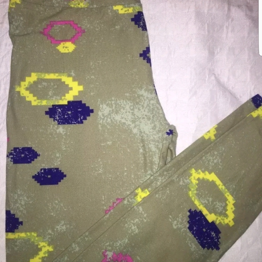 LuLaRoe Pixalated Shapes Leggings OS