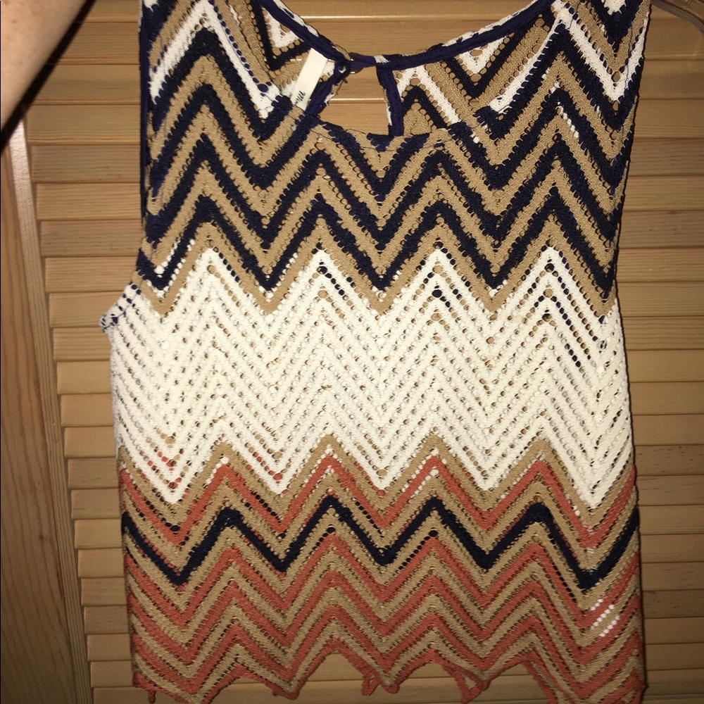 Detailed tank top