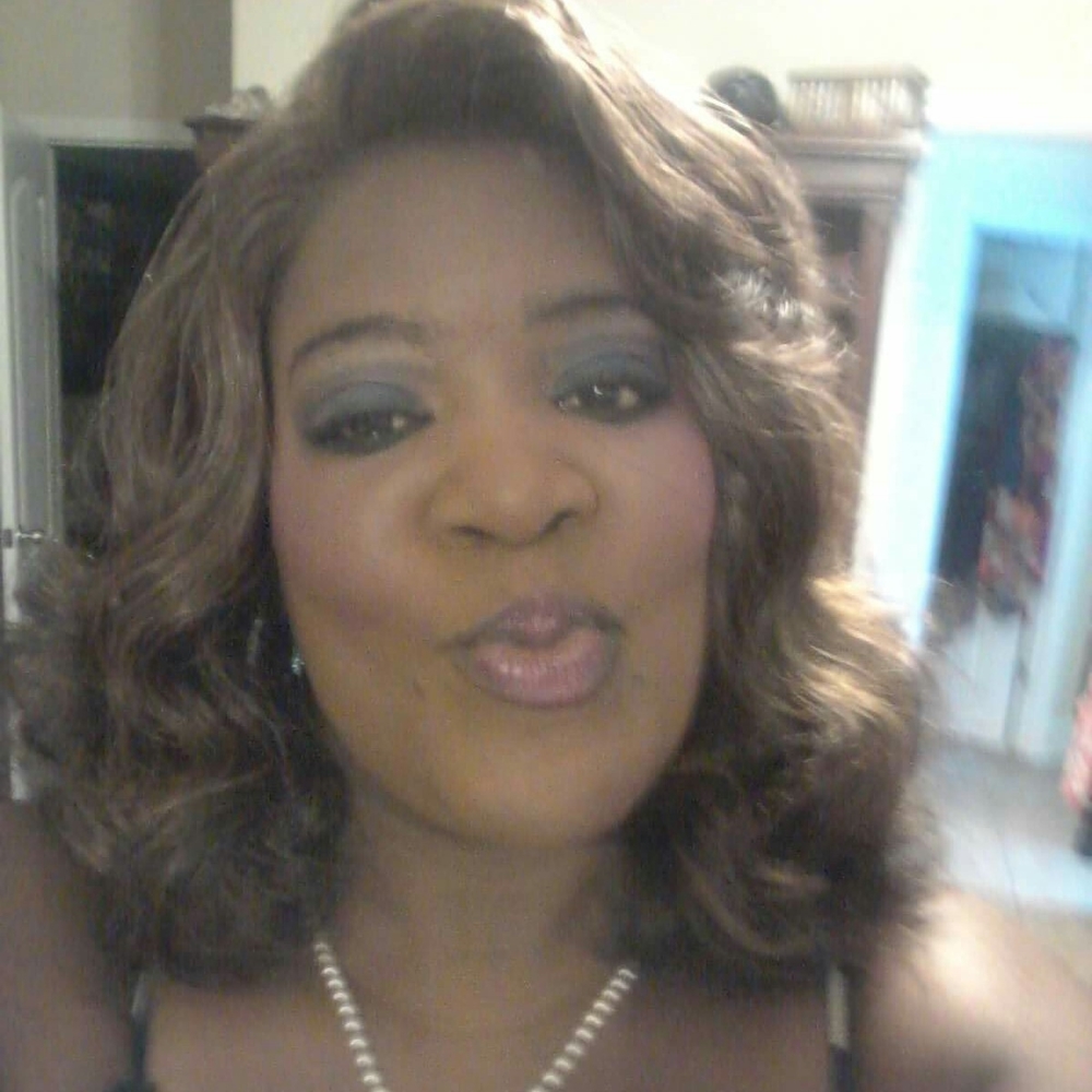 Meet your Posher, Monica