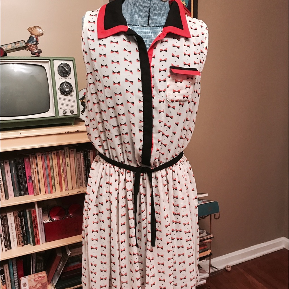 Darling Sleeveless Bow Tie Boutique Dress Size S