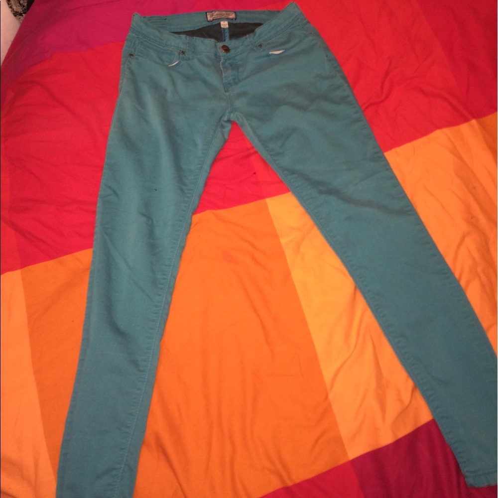 Skinny blue jeans