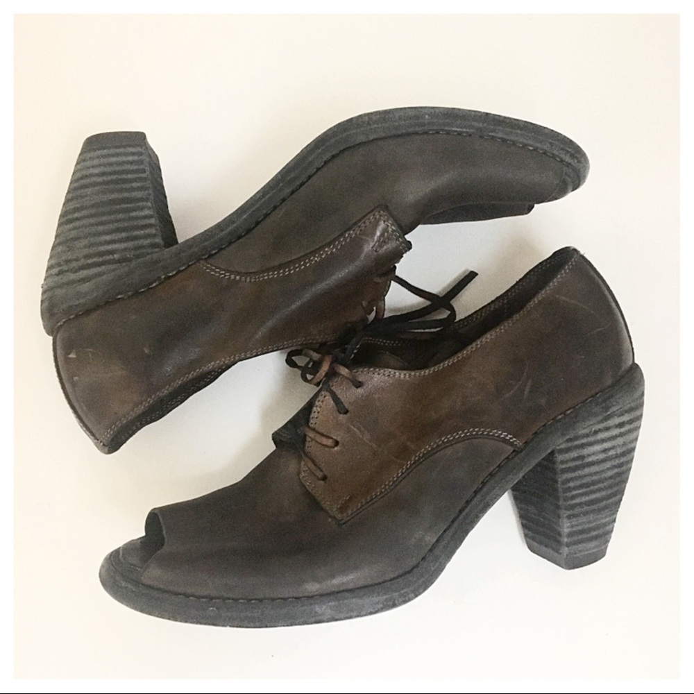 Guidi Distressed Leather Derby Shoes 39