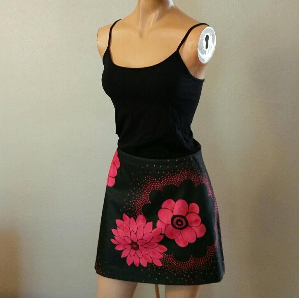 Express floral mini skirt
