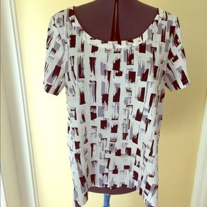 Banana republic summer blouse gray graphic print