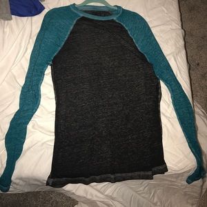 Helix Long Sleeve Medium T-Shirt / Black and Teal