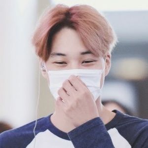 Meet your Posher, Amylia