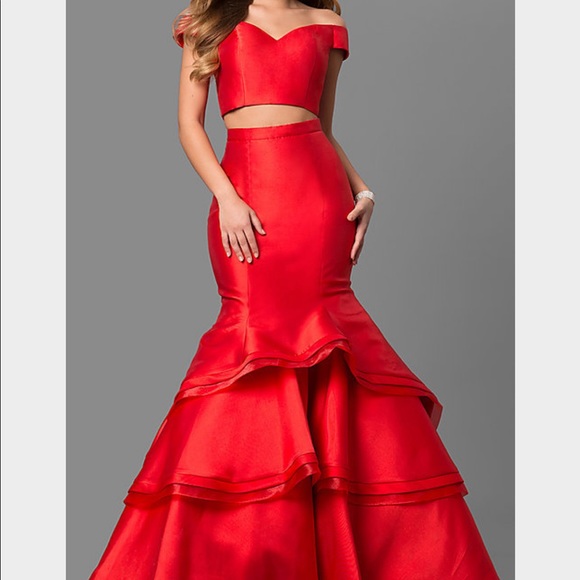 ❌❌❌❌❌SOLD❌❌❌❌RED JOVANI GOWN - Picture 1 of 3