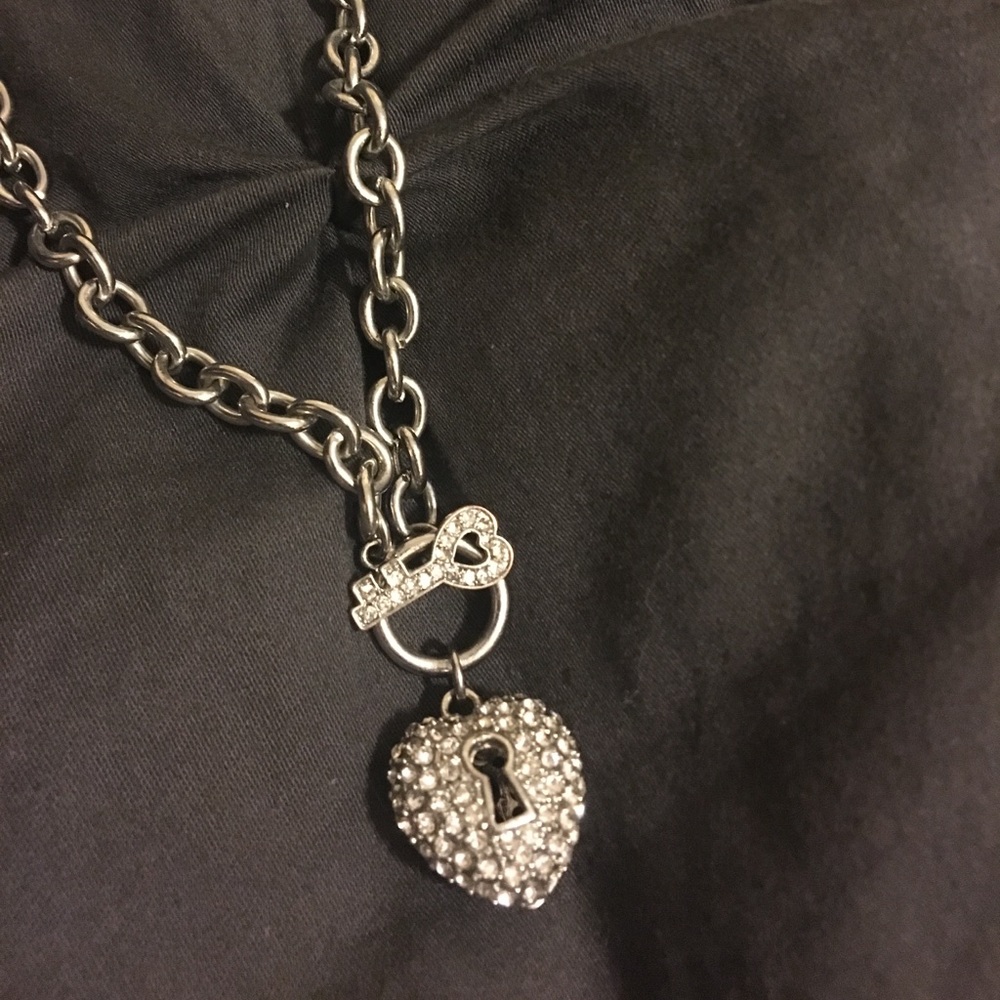 Silver chain necklace with large rhinestone heart