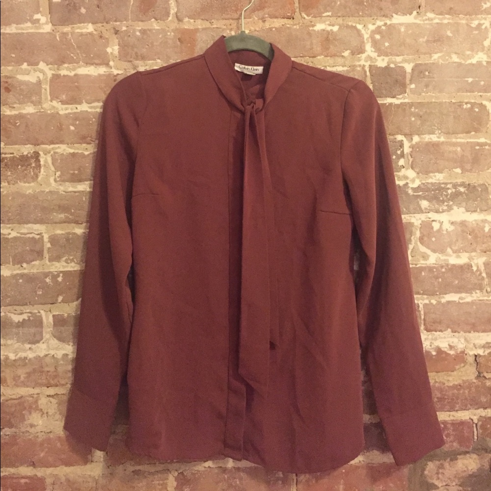 Calvin Klein XS mauve bow blouse.Great condition!