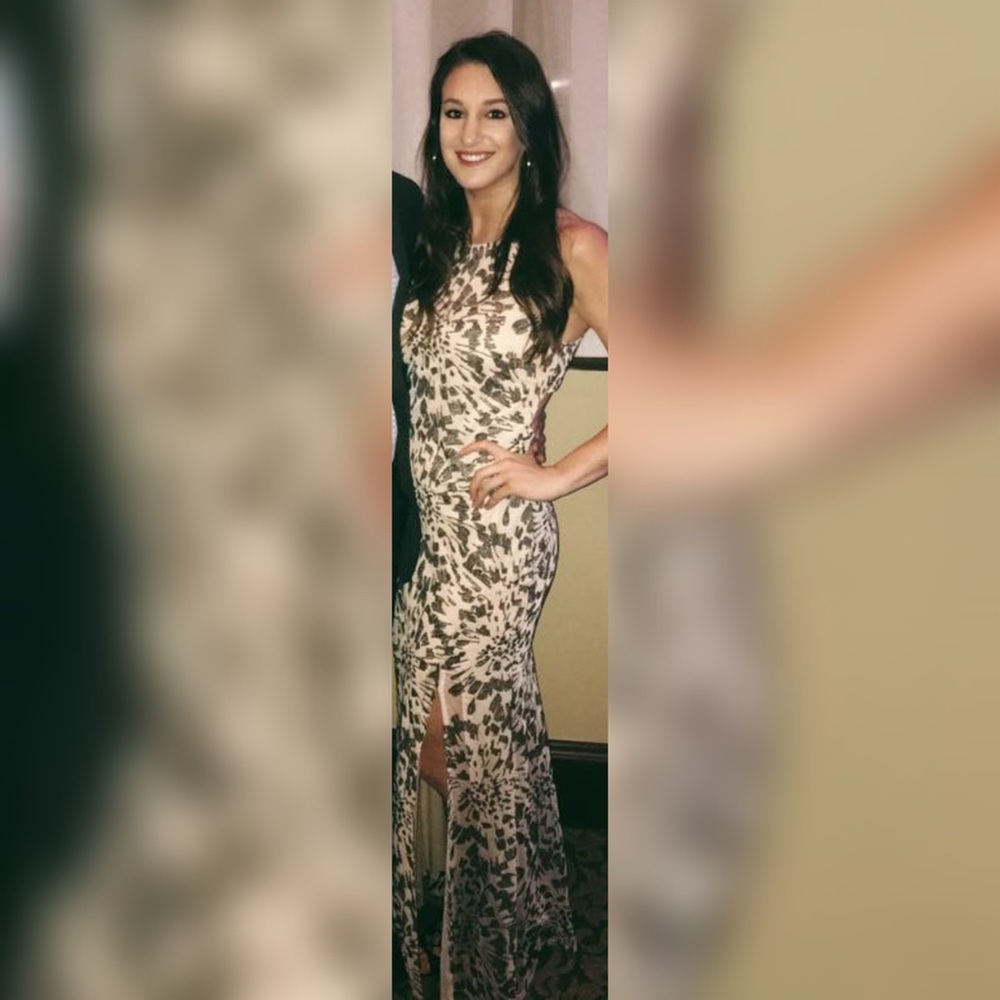 ✨GOWN--WORN ONCE✨