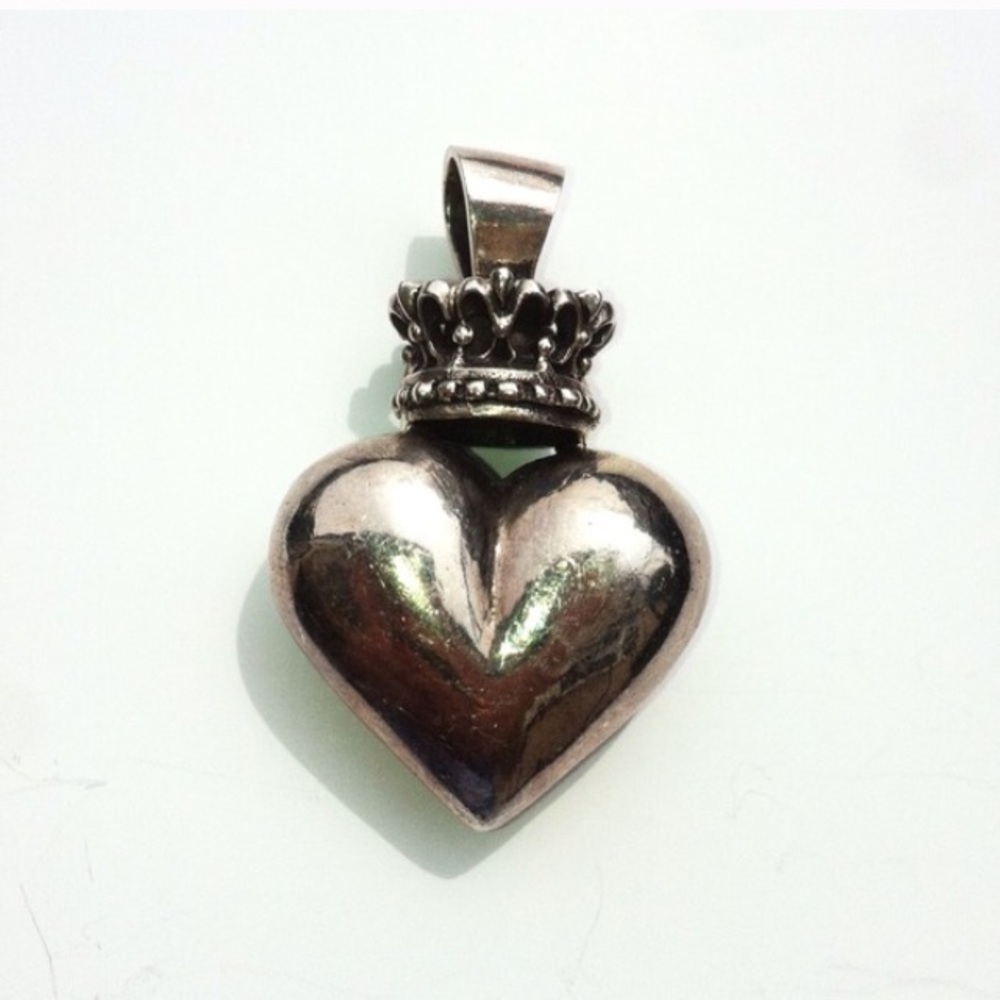 King Queen baby sterling silver heart pendant