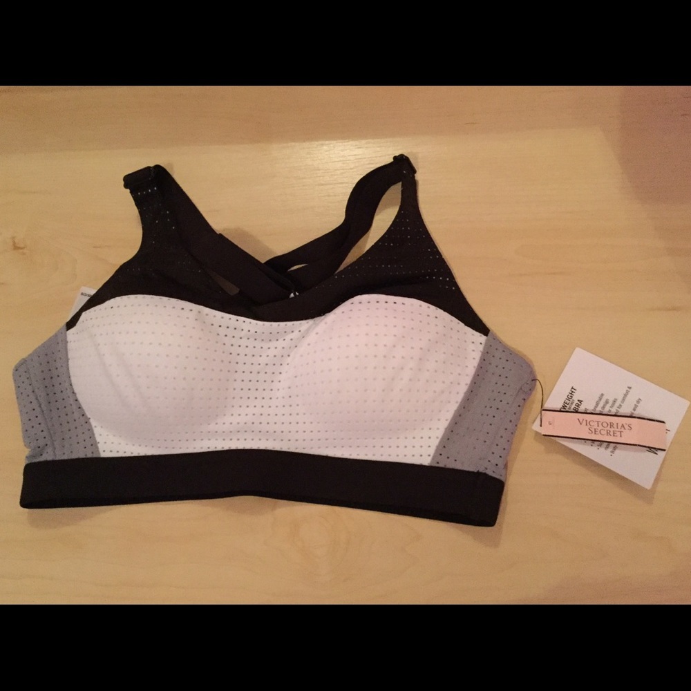 NWT Victoria's Secret Lightweight Sports Bra