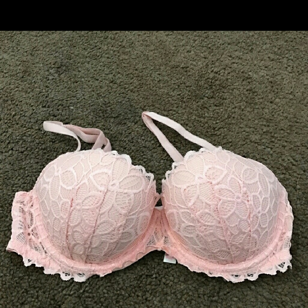 Victoria's secret 34D pink bra