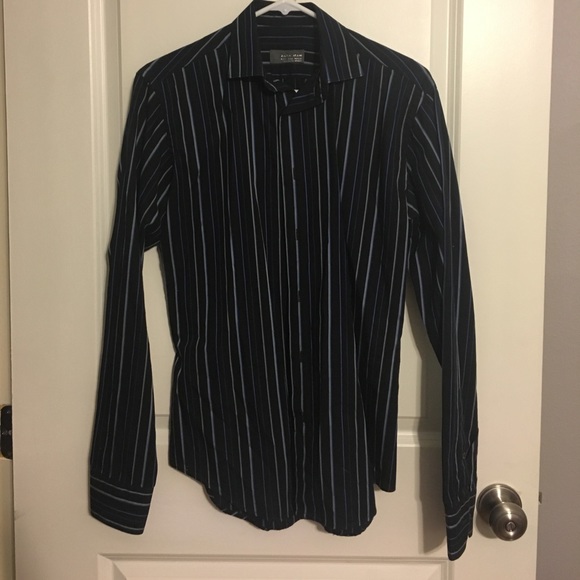 2 button down dress shirts - Picture 2 of 5
