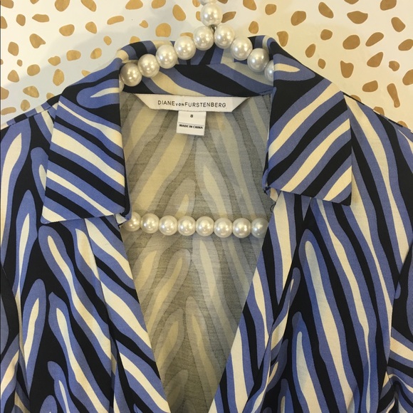 DVF Blue Printed Silk Wrap Dress - Picture 3 of 5