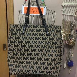 Michael Kors tote