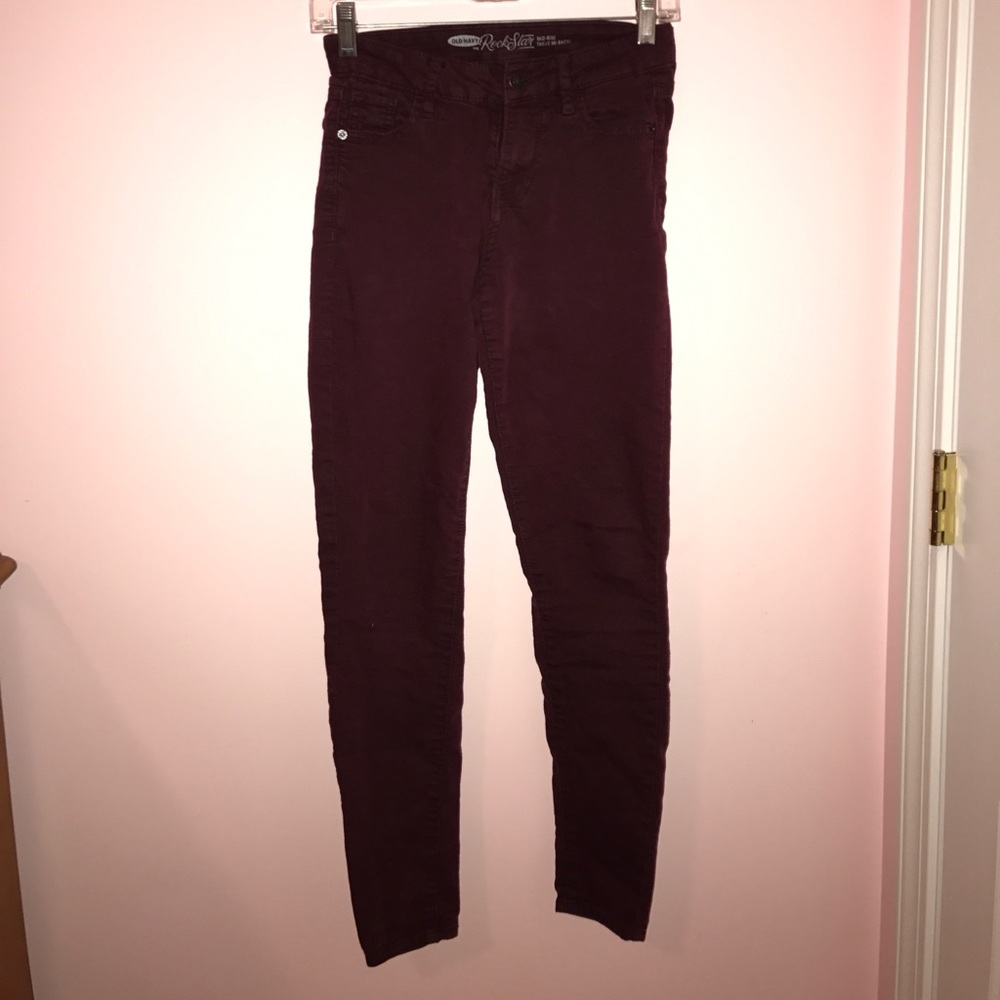 Maroon mid-rise Old Navy rockstar skinny jeans!