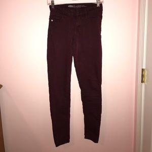 Maroon mid-rise Old Navy rockstar skinny jeans!