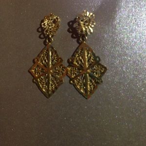 Excellent Condition 16K Gold Filigree Earrings