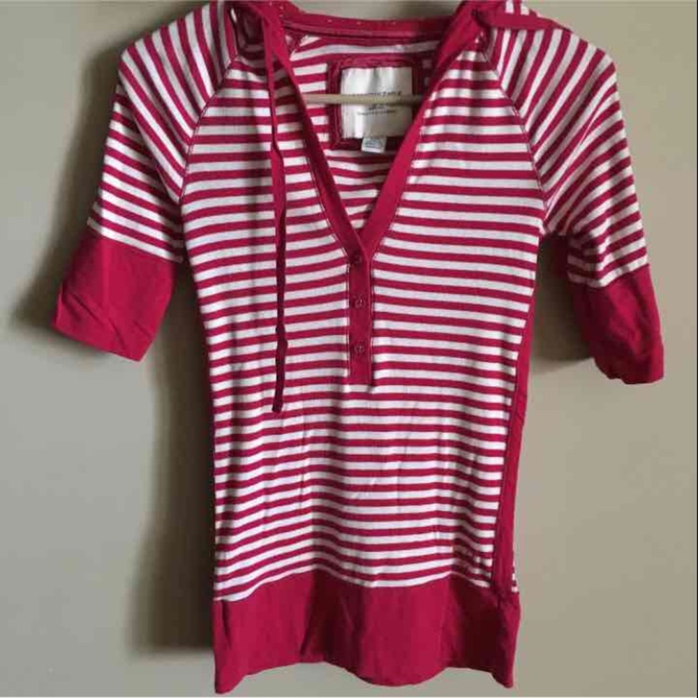 🎀 AEO Women's Striped Short sleeve/hoodie Sz S 🎀