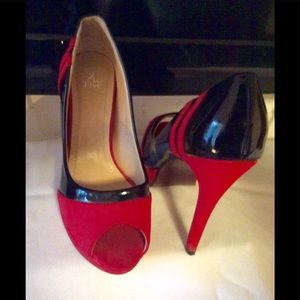 Red & Black patent leather Pumps