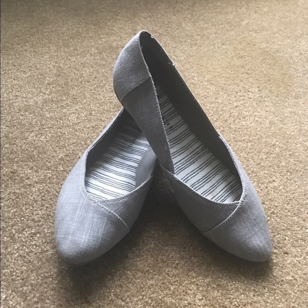 Kelly & Katie Zoe Canvas Gray Flats Size 9
