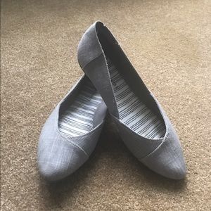 Kelly & Katie Zoe Canvas Gray Flats Size 9