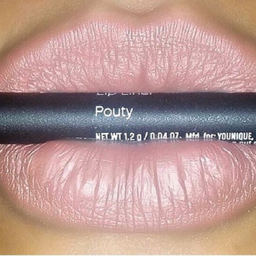 Younique Moonstruck Precision lip pencil