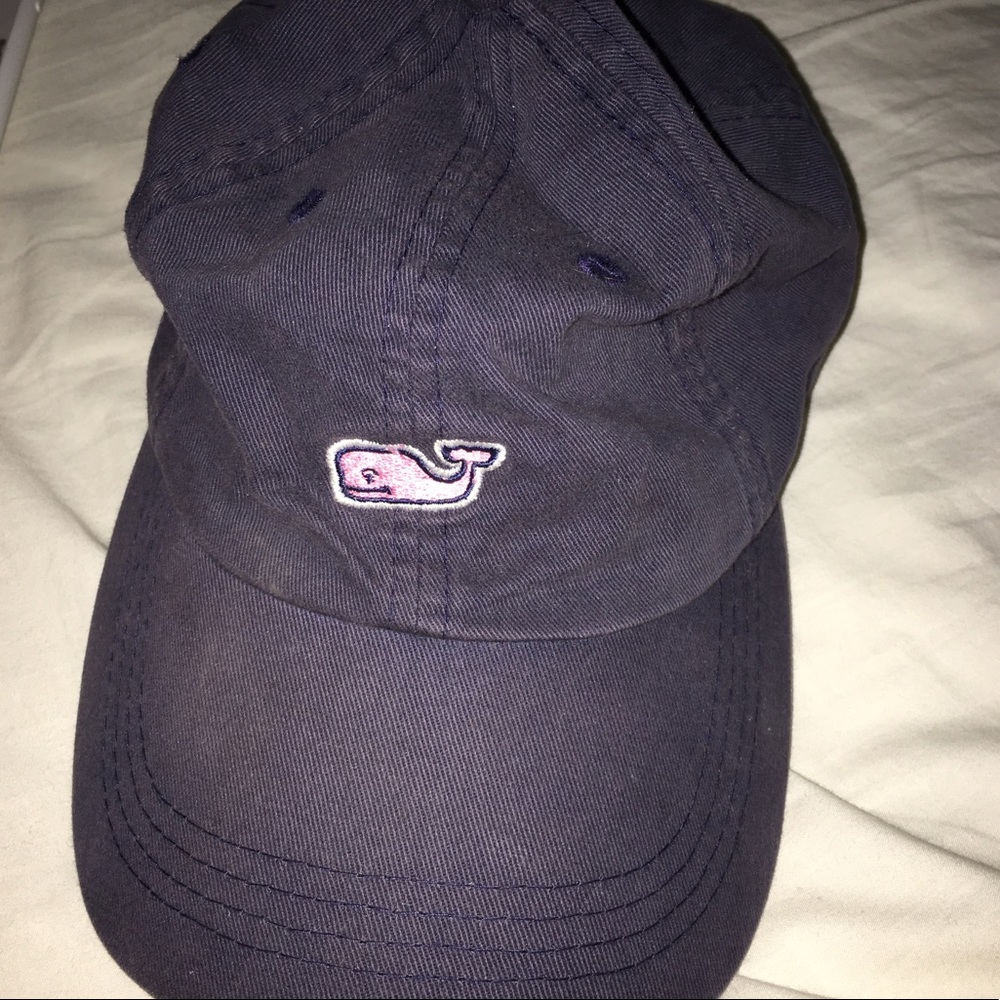 navy vineyard vines hat