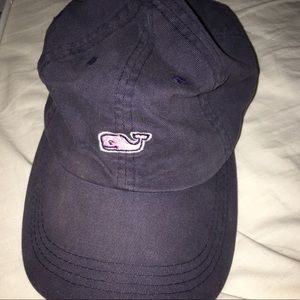 navy vineyard vines hat