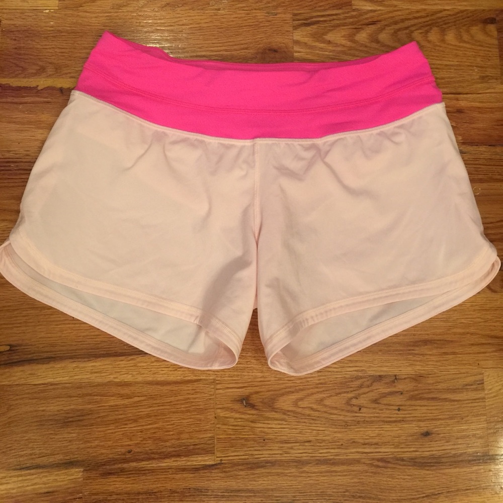 Lululemon Groovy Run Shorts in Pink Parfait
