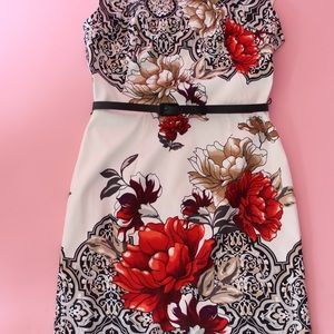 White House Black Market Size 4 Dress with Belt