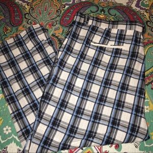 Men's Stacy Adams plaid linen pants.